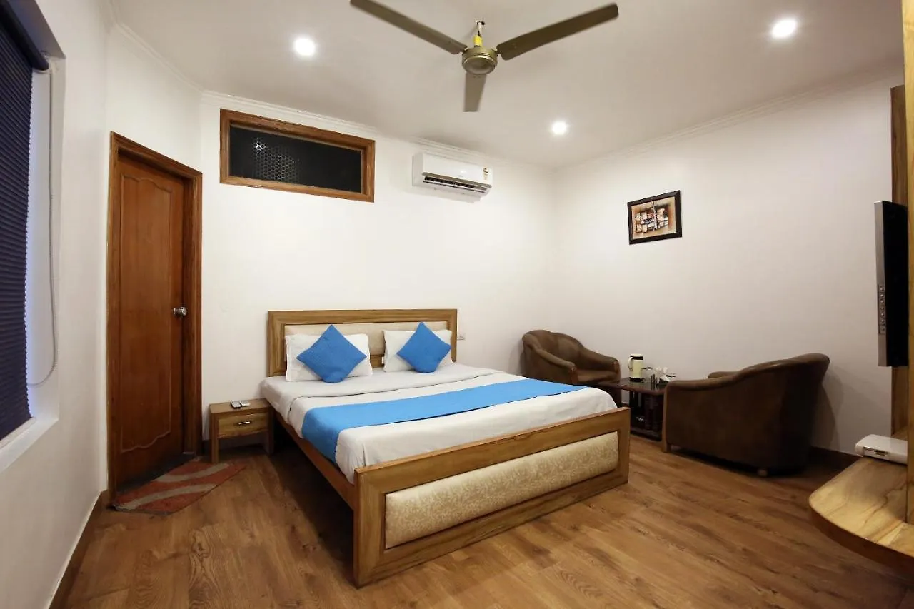 Oyo Hotel Royal Brooks Chandīgarh الهند