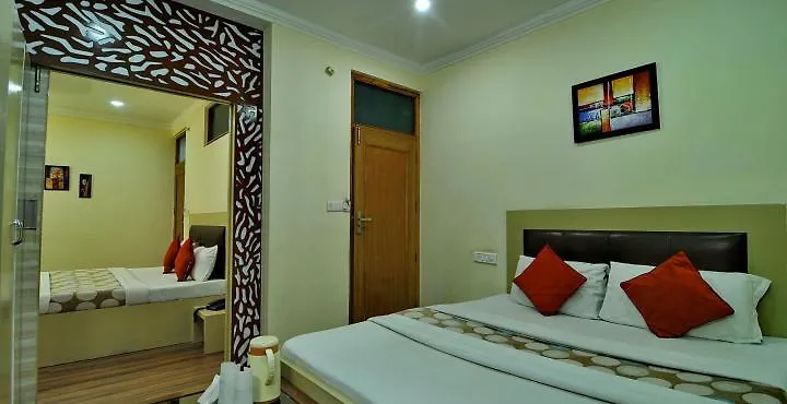 Oyo Hotel Royal Brooks Chandīgarh 3*,