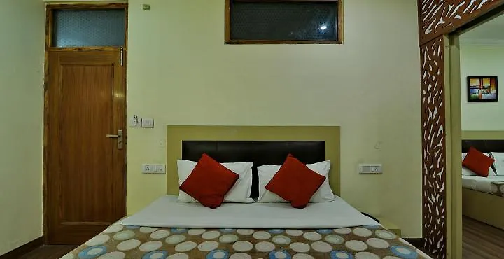 Oyo Hotel Royal Brooks Chandīgarh الهند
