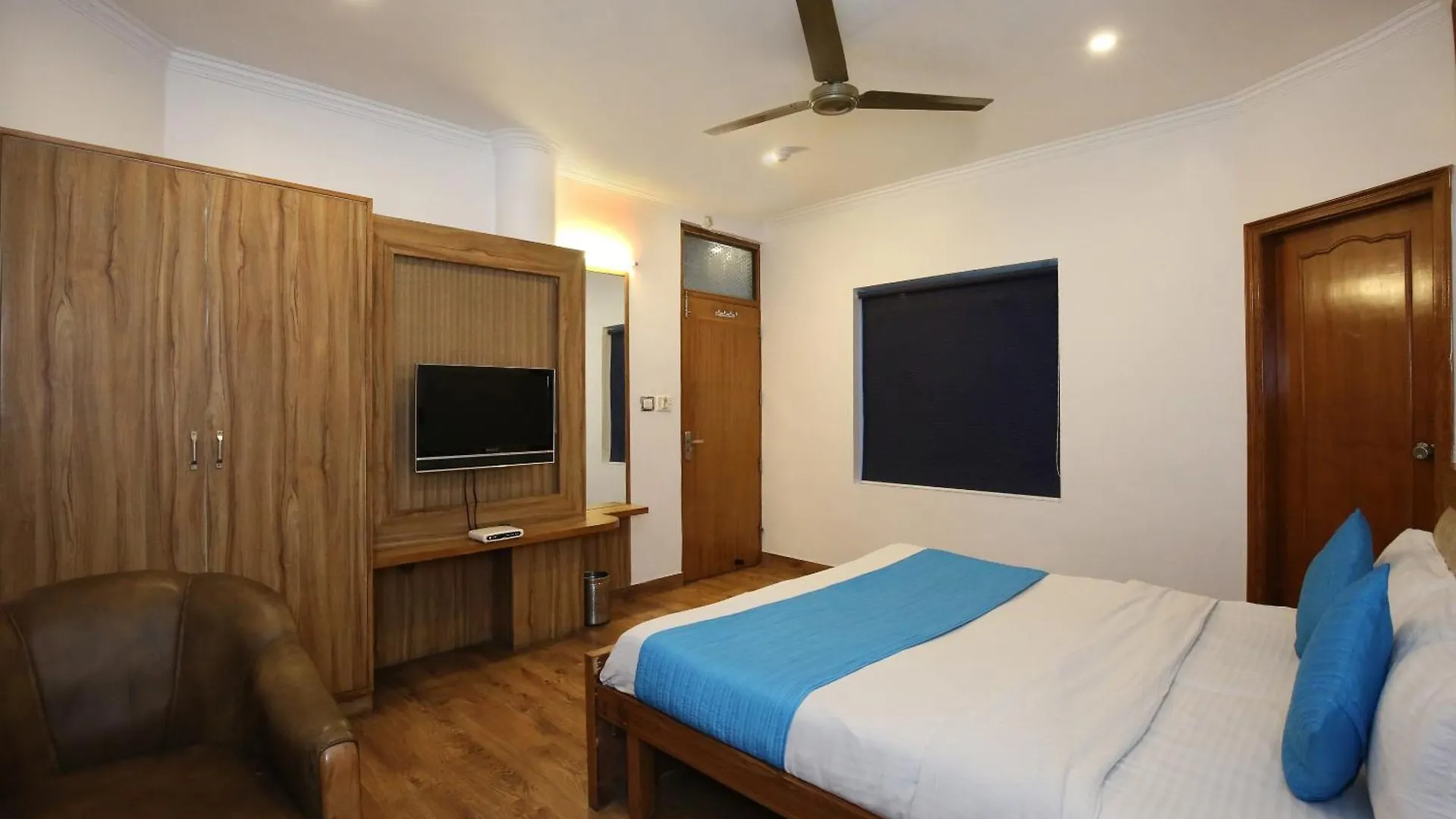 Oyo Hotel Royal Brooks Chandīgarh 3*,