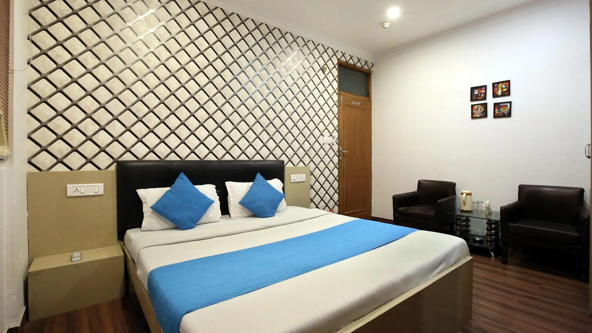 Oyo Hotel Royal Brooks Chandīgarh 3*,