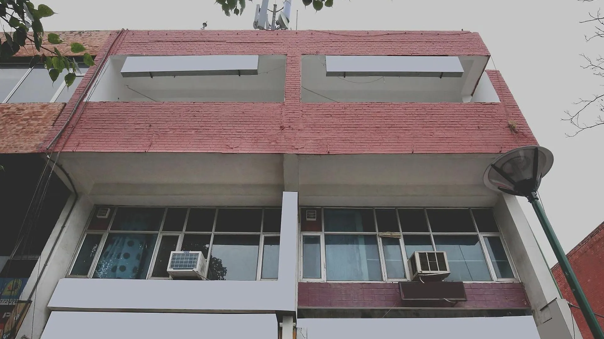 Oyo Hotel Royal Brooks Chandīgarh 3*,  الهند